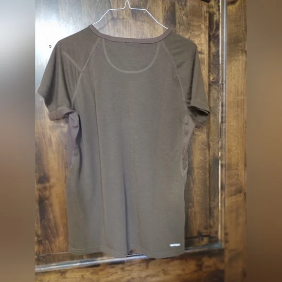 The North Face Vapor Wick Brown Women's Tee - Picture 3 of 4